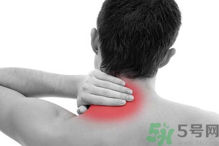 右側(cè)脖子疼是怎么回事？脖子疼怎么緩解？