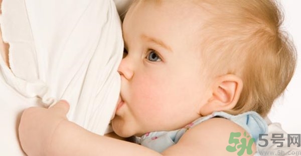 母乳喂養(yǎng)多久喂一次？母乳喂養(yǎng)注意事項