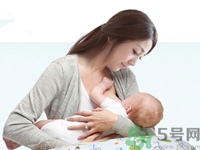 母乳喂養(yǎng)多久喂一次？母乳喂養(yǎng)注意事項