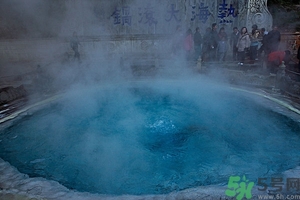 泡溫泉什么季節(jié)最好？泡溫泉的最佳時間長度
