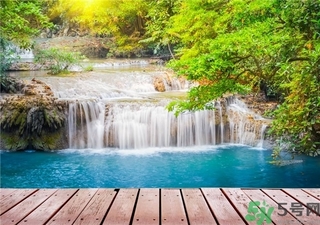 泡溫泉可以戴隱形眼鏡嗎？泡溫泉帶隱形眼鏡可以嗎？