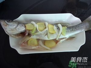 鱸魚蒸多長時(shí)間？鱸魚怎么蒸？