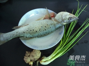 鱸魚蒸多長時(shí)間？鱸魚怎么蒸？