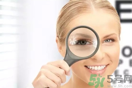 眼睛視力模糊是怎么回事？眼睛視力模糊是怎么辦？