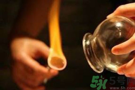 老人能在家拔火罐嗎？老年人拔火罐需要注意什么？