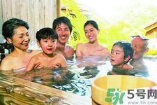 小孩可以泡溫泉嗎？多大的小孩可以泡溫泉？