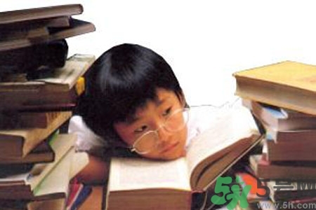 熬夜對青少年有什么影響？熬夜對青少年的危害是什么？