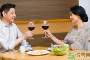 葡萄酒每天喝多少最合適？葡萄酒一天喝多少最好？
