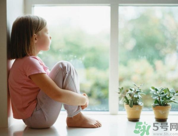 兒童性格內(nèi)向怎么辦？兒童性格培養(yǎng)的書有哪些