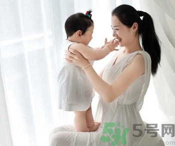 吸乳器怎么用？吸乳器手動好還是電動好？