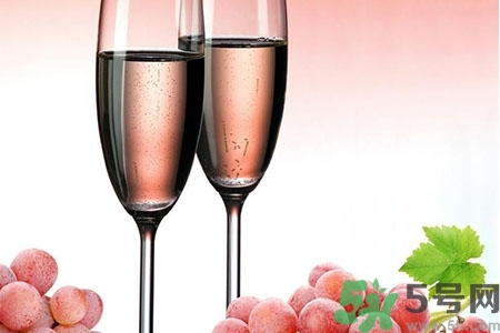 葡萄酒什么時候喝最好？一天什么時間喝葡萄酒最好？