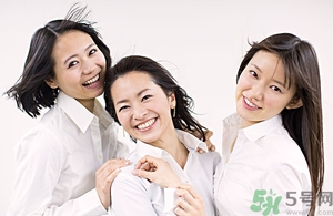 頭發(fā)枯黃稀少怎么辦？頭發(fā)又黃又少怎么辦？