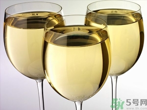 葡萄酒不能和什么一起吃？葡萄酒和什么食物相克？