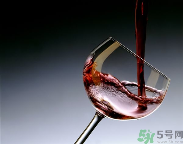紅酒是葡萄酒嗎？葡萄酒和紅酒有什么區(qū)別