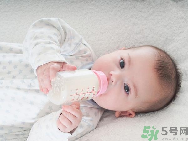 斷奶期間奶漲怎么辦？什么時(shí)候斷奶最合適？