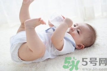 什么季節(jié)斷奶對寶寶好？如何給寶寶斷奶？