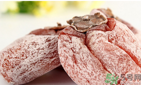 柿餅上的白霜是果肉里折出的什么糖？柿餅上的白霜是什么糖？