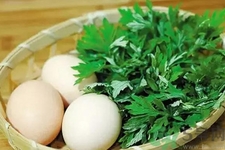 艾葉煮雞蛋有什么作用？痛經(jīng)能吃艾葉煮雞蛋嗎？