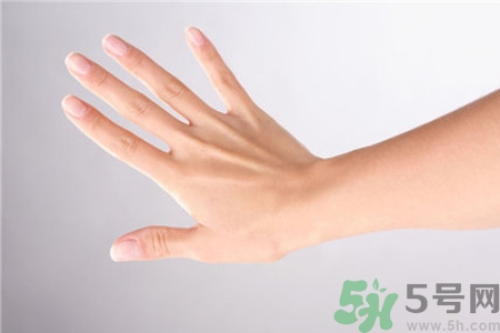 擦護(hù)手霜能預(yù)防凍瘡嗎？手長(zhǎng)凍瘡擦什么護(hù)手霜比較好？