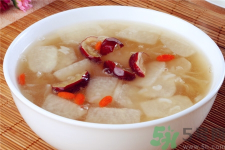 冬天喝什么湯能下火？冬天上火喝什么茶降火？