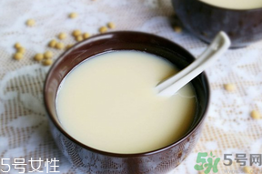 早上喝豆?jié){有什么好處？早上喝豆?jié){會胖嗎？