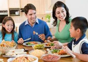 和乙肝病人吃飯會(huì)傳染嗎？和乙肝病人吃飯需要注意什么？