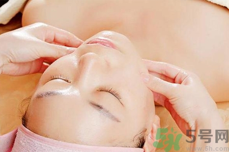 面部刮痧可以祛痘印嗎？面部刮痧真的能祛痘印嗎？