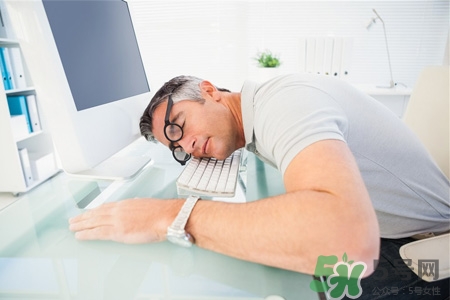 每天睡8小時(shí)早死靠譜嗎？睡眠時(shí)間超8小時(shí)易死亡