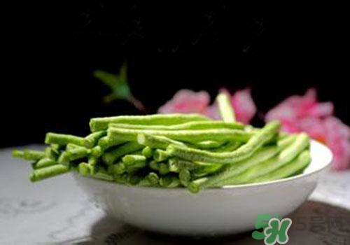 豇豆沒炒熟有毒嗎？吃沒炒熟的豇豆中毒怎么辦？