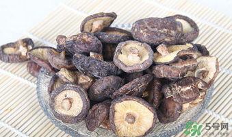 干香菇發(fā)霉了還能吃嗎？干香菇發(fā)霉怎么處理？