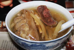 鴨肉燉什么好吃？燉鴨肉放什么好吃？ 