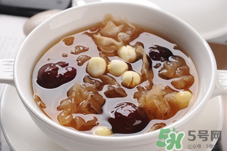 銀耳紅棗湯怎么做最正宗好吃？銀耳紅棗湯怎么做補(bǔ)血養(yǎng)顏？