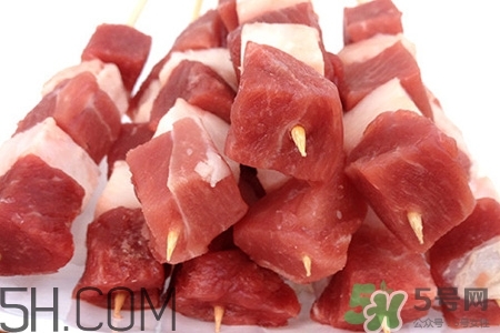 吃完羊肉能吃柿子嗎？羊肉和柿子能一起吃嗎？