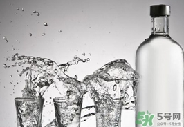 一喝白酒就胃疼怎么回事？一喝白酒就胃疼怎么辦？