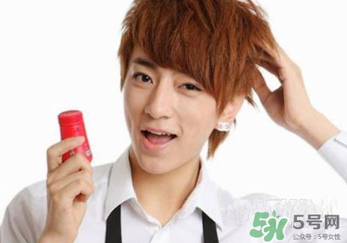 啫喱水和發(fā)蠟?zāi)膫€(gè)好？啫喱水和發(fā)蠟的區(qū)別