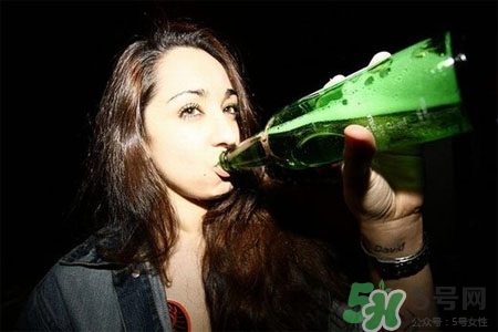 喝白酒后怎么解酒？喝白酒后吃什么解酒最有效？