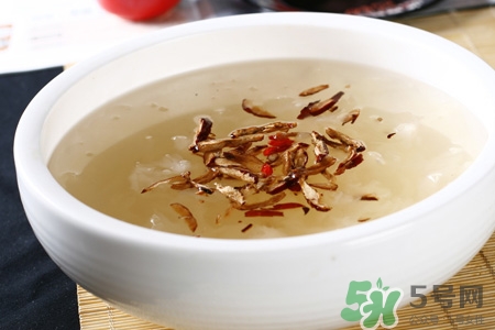 喝銀耳湯能補(bǔ)充膠原蛋白嗎？補(bǔ)充膠原蛋白的食物有哪些？