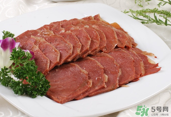 吃狗肉會(huì)得狂犬病嗎？吃狗肉會(huì)不會(huì)得狂犬??？