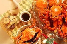 喝白酒能吃螃蟹嗎？吃螃蟹喝什么酒好？