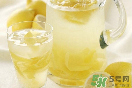 檸檬水可以用熱水泡嗎？檸檬水用涼水泡還是熱水泡？
