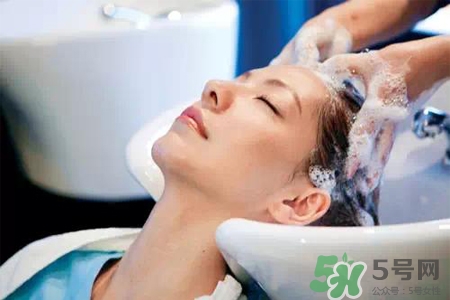 冬天適合用什么洗發(fā)水？冬天用什么洗發(fā)水好？