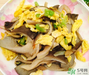 平菇能和雞蛋一起吃嗎？平菇和雞蛋能一起吃嗎？
