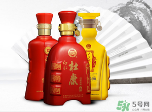 白酒可以帶上飛機(jī)嗎？飛機(jī)可以托運白酒嗎？