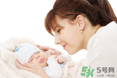 產(chǎn)婦可以用暖寶寶嗎？產(chǎn)婦能用暖宮貼嗎？