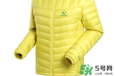 羽絨服白鴨絨好還是灰鴨絨好？羽絨服白鴨絨和灰鴨絨的區(qū)別