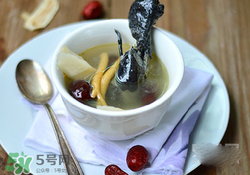 經(jīng)期可以喝烏雞湯嗎？經(jīng)期喝烏雞湯有什么好處？