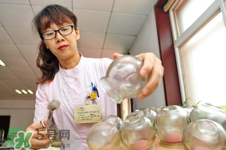 針灸火罐后多久能洗澡？針灸火罐后能馬上洗澡嗎？