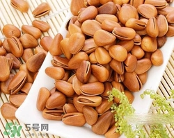 松子和核桃哪個(gè)營(yíng)養(yǎng)價(jià)值更高？松子和核桃哪個(gè)更容易發(fā)胖？
