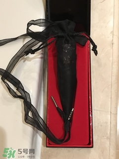 cl黑管口紅和金管有什么區(qū)別？cl黑管和cl金管哪個好？