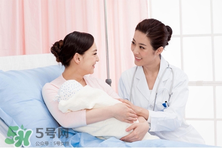 喂母乳為什么會(huì)胸部下垂？正確哺乳不會(huì)導(dǎo)致胸部下垂